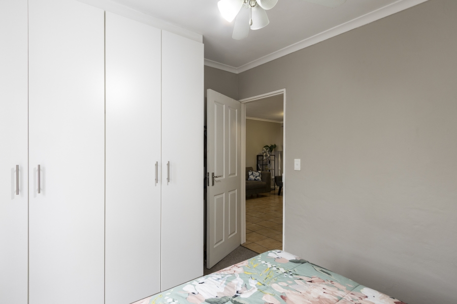 2 Bedroom Property for Sale in Guldenland Western Cape